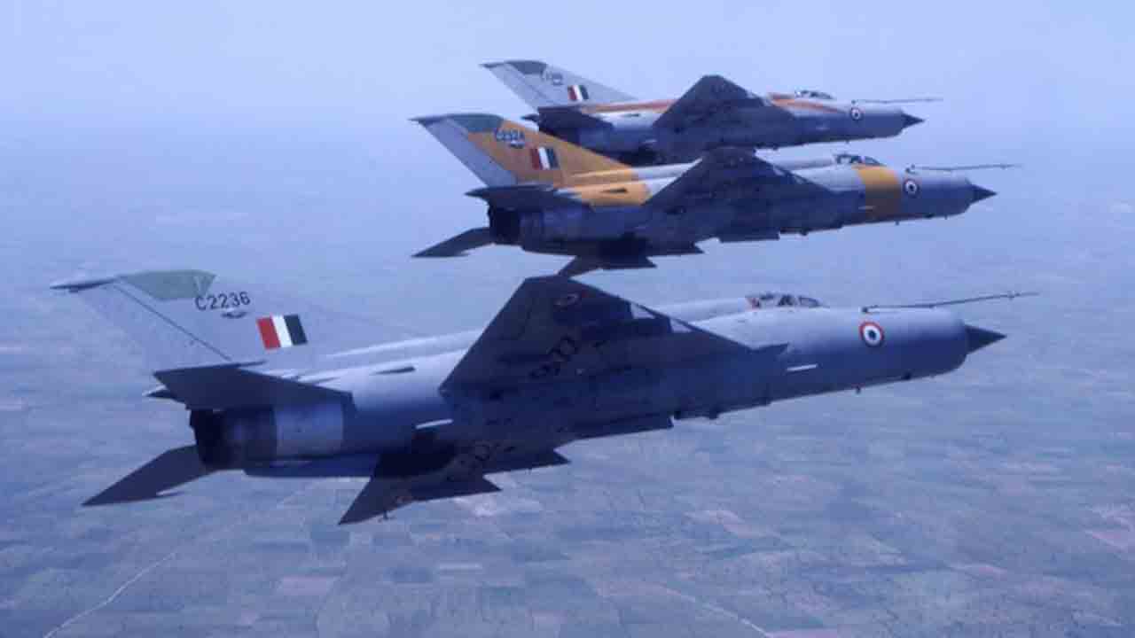 MiG-21 Fighter jet | రిటైర్‌ అయిన మిగ్‌-21 ఫైటర్‌ జెట్స్‌.. 62 ఏళ్ల సేవలకు గుడ్‌బై చెప్పిన వాయుసేన