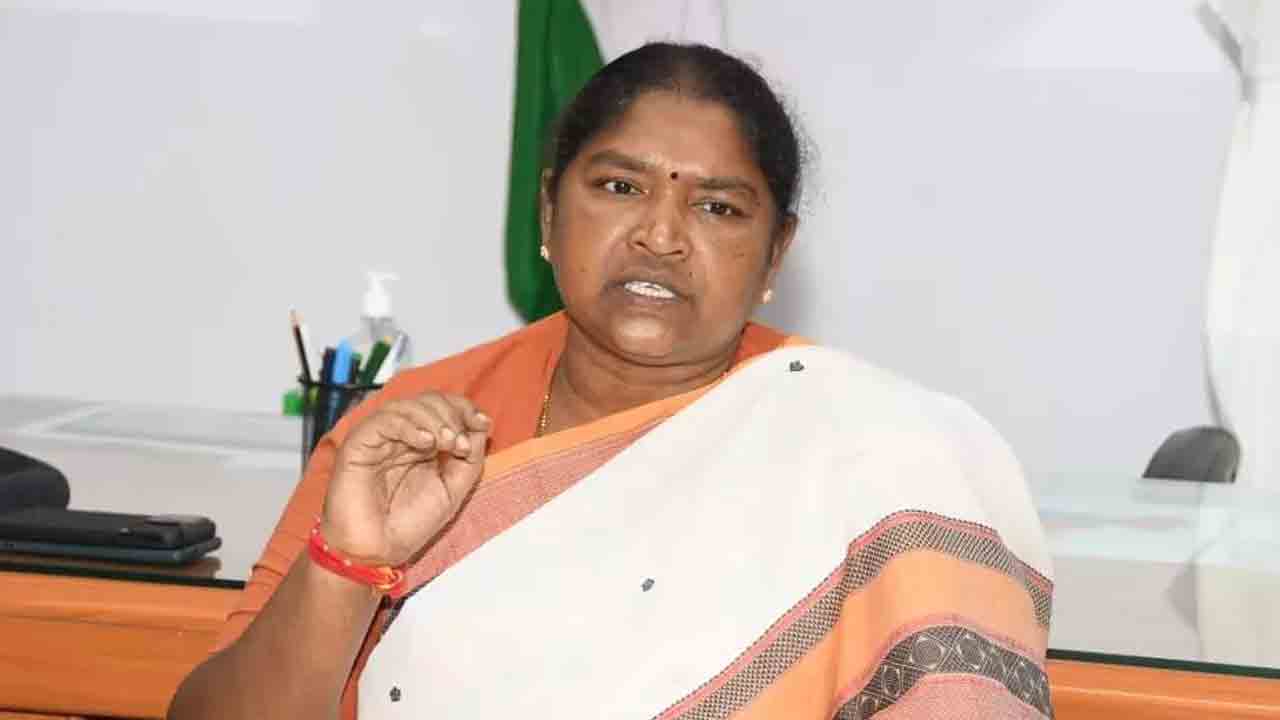 వేతనాలు ఇప్పించండి మహాప్రభో!