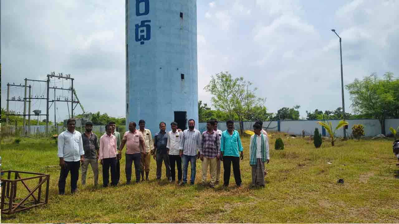 Mission Bhageeratha | మిషన్ భగీరథ కార్మికుల పోరుబాట.. 73 గ్రామాలకు నిలిచిపోయిన తాగునీటి సరఫరా