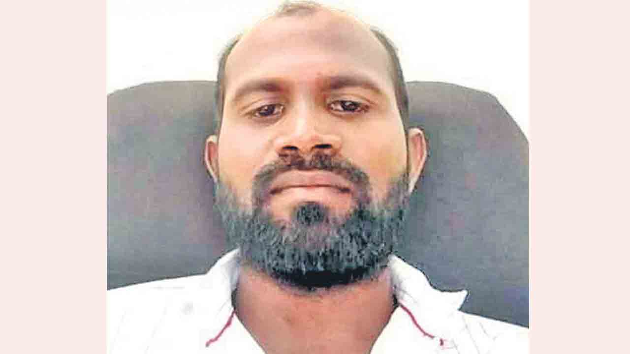 Ponguleti Srinivas Reddy | మంత్రి పొంగులేటి జిల్లాలో మిషన్‌ భగీరథ కార్మికుడి ఆత్మహత్య