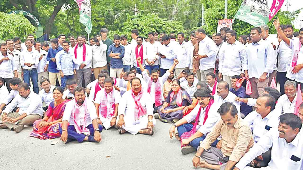 కాళేశ్వరంపై కుట్ర చేస్తే కాలగర్భంలో కలిసిపోతారు