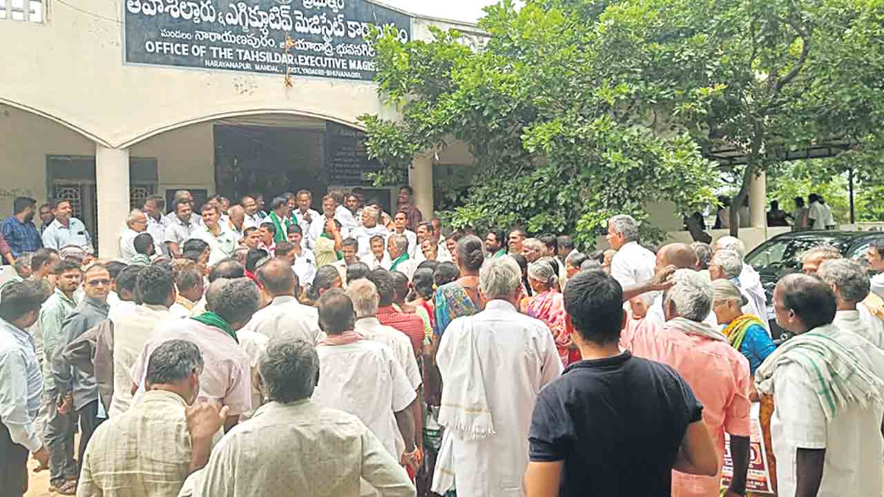 గ్రామాల్లో ట్రిపుల్‌ ఆర్‌ కలకలం