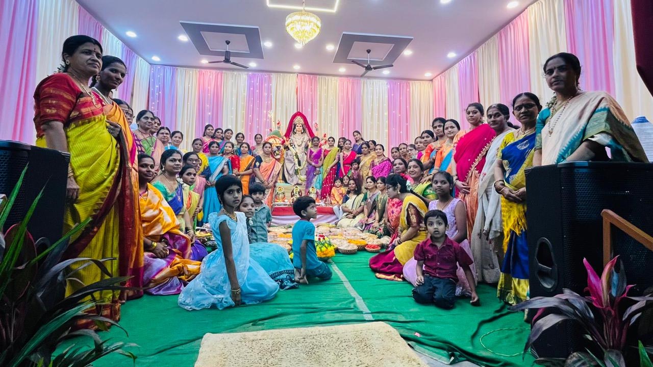 ఘనంగా దేవి నవరాత్రి ఉత్సవాలు