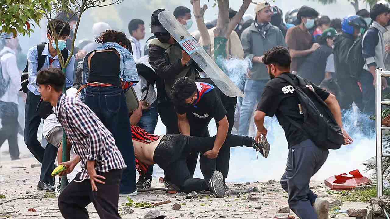 Social Media Ban | వెనక్కి తగ్గిన నేపాల్‌ సర్కార్‌.. సోషల్‌ మీడియా నిషేధం ఎత్తివేత