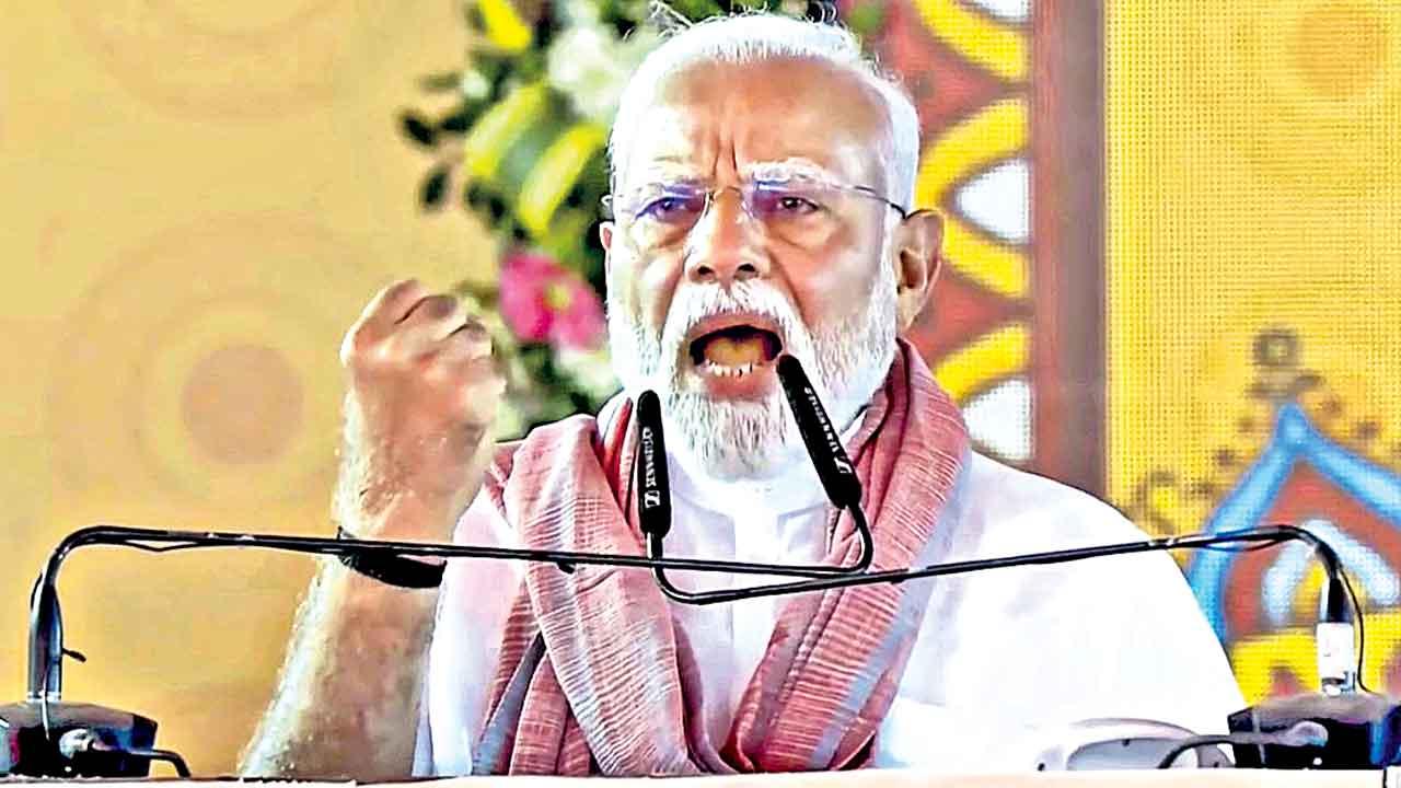 తల్లి పేరుతో సెంటిమెంట్‌ రాజకీయాలు