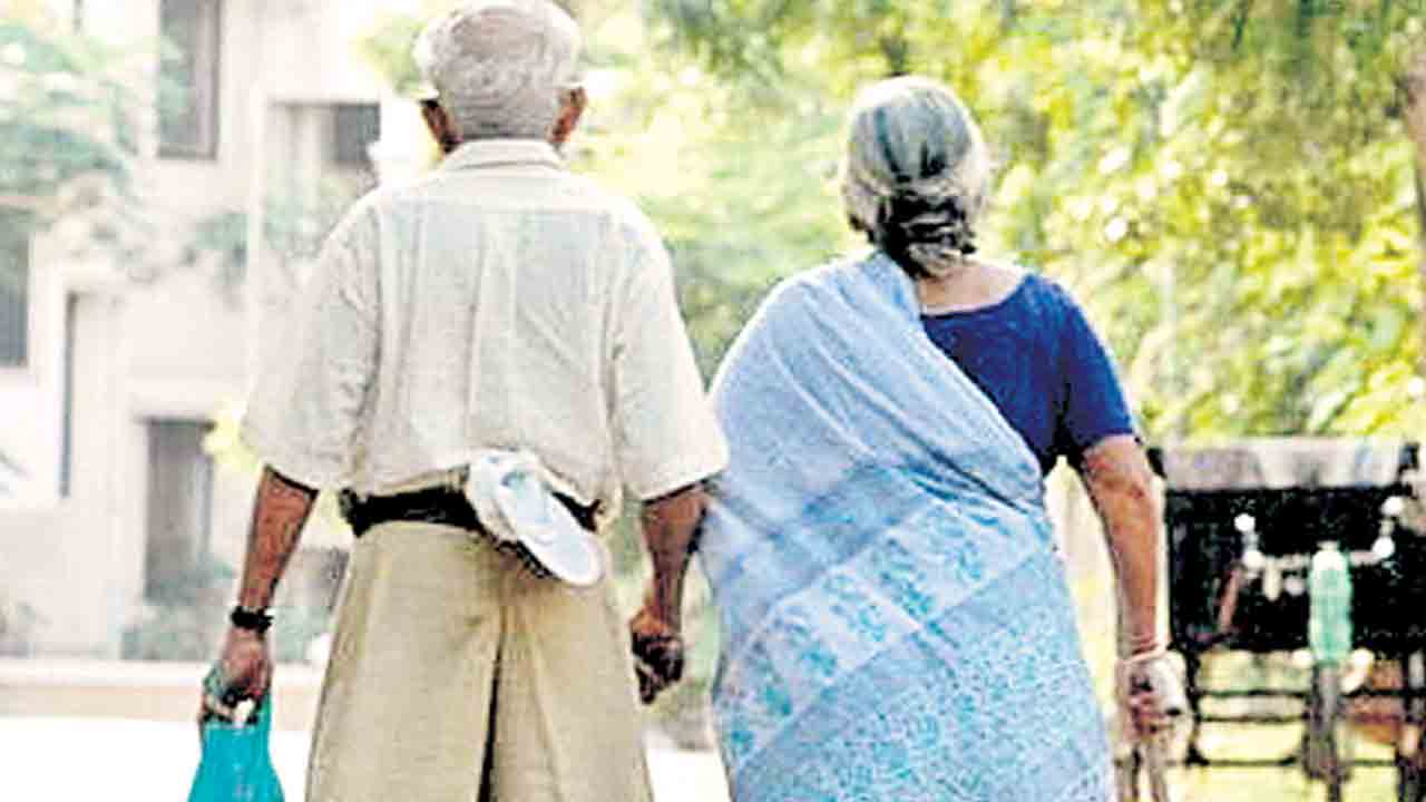 తల్లిదండ్రుల బాగోగులు చూసుకోకుంటే పిల్లలను గెంటేయొచ్చు.. ఆస్తి పొందే హక్కు లేదు: సుప్రీంకోర్టు