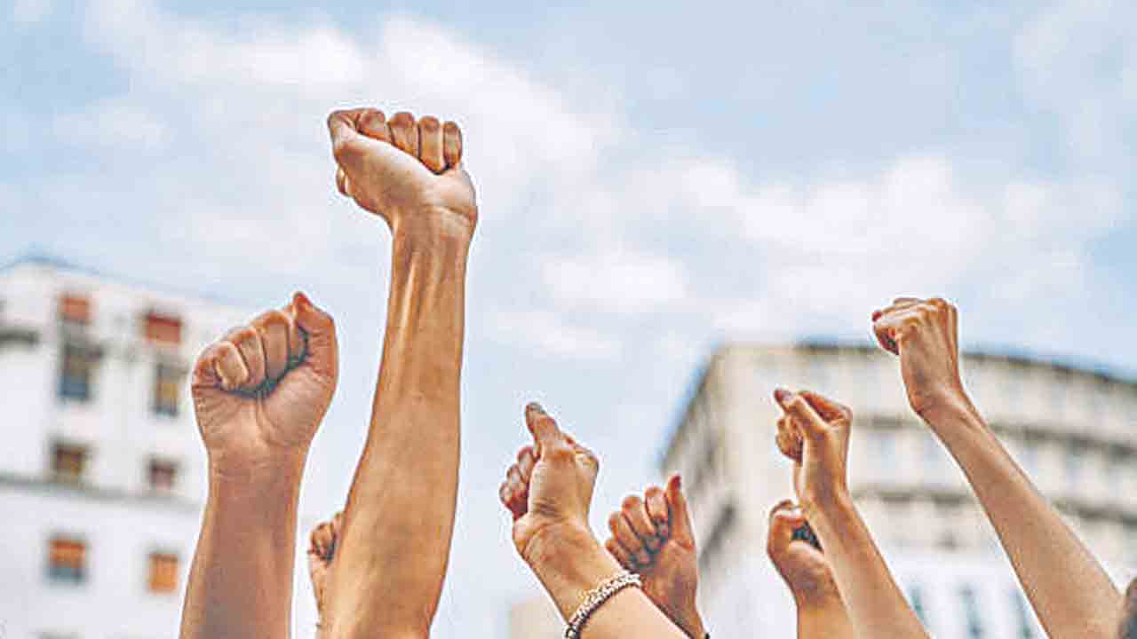 సెప్టెంబర్‌ ఒకటి.. ఉద్యోగుల్లో చీకటి.. పెన్షన్‌ విద్రోహదినంగా పాటించనున్న ఉద్యోగసంఘాలు