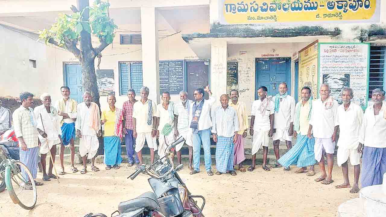 పింఛన్లు పెంచండి