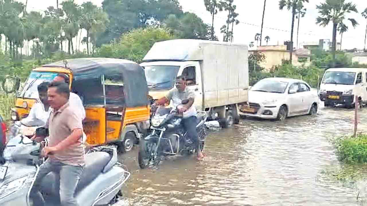 నిధులున్నా.. పనులు నిల్‌