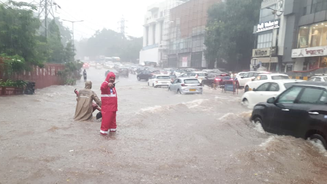 Heavy Rains | ఖ‌మ్మం జిల్లాలో భారీ వ‌ర్షాలు.. విద్యాసంస్థ‌ల‌కు సెల‌వు