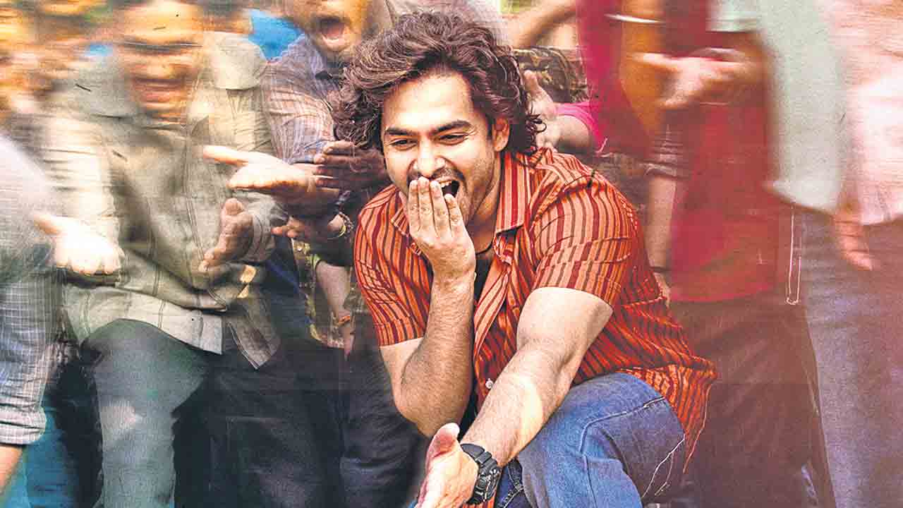 హీరో అభిమాని హంగామా