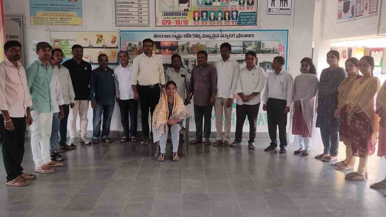 IISER Select | ఐఐఎస్‌ఈఆర్‌కు ఎంపికైన ఆదర్శ పాఠశాల విద్యార్థికి సన్మానం