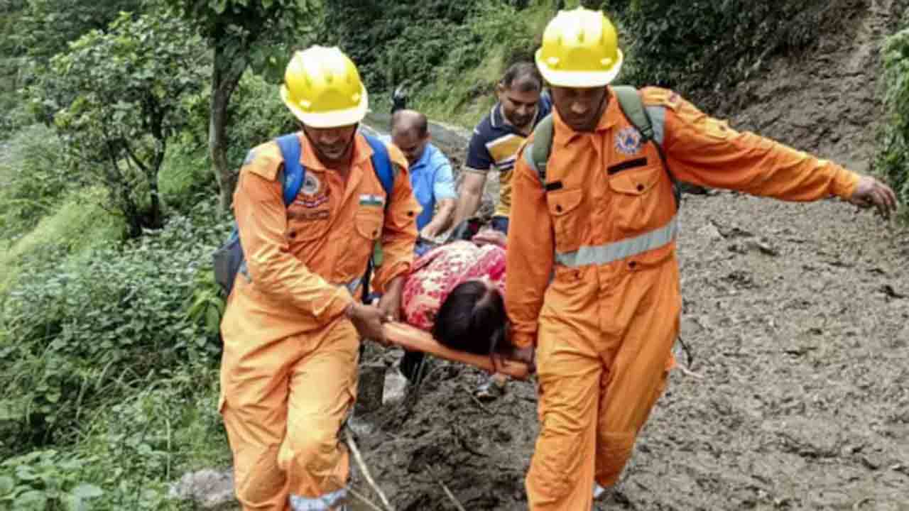 Landslides | ఉత్తరాఖండ్లో విరిగిపడిన కొండచరియలు.. 20 మందికి గాయాలు, 14    మంది మిస్సింగ్