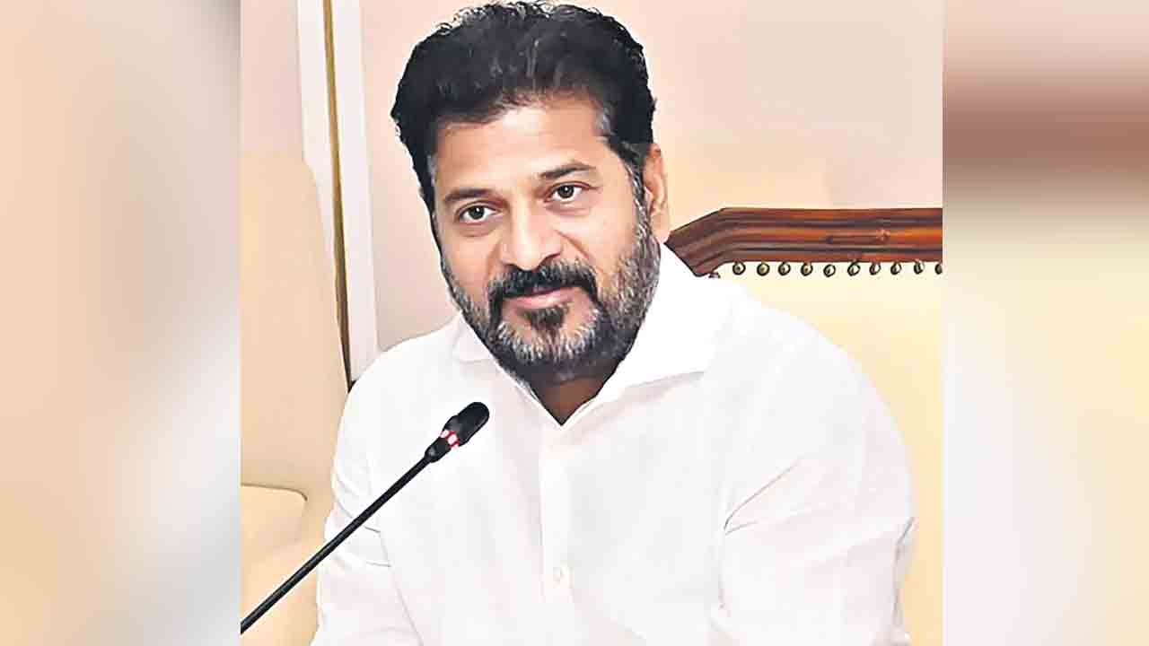 యూరియా గోడు పట్టని రేవంత్‌.. రెండు రోజులు ఢిల్లీలో ఉన్నా కేంద్రాన్ని ఒక్క బస్తా అడగలే