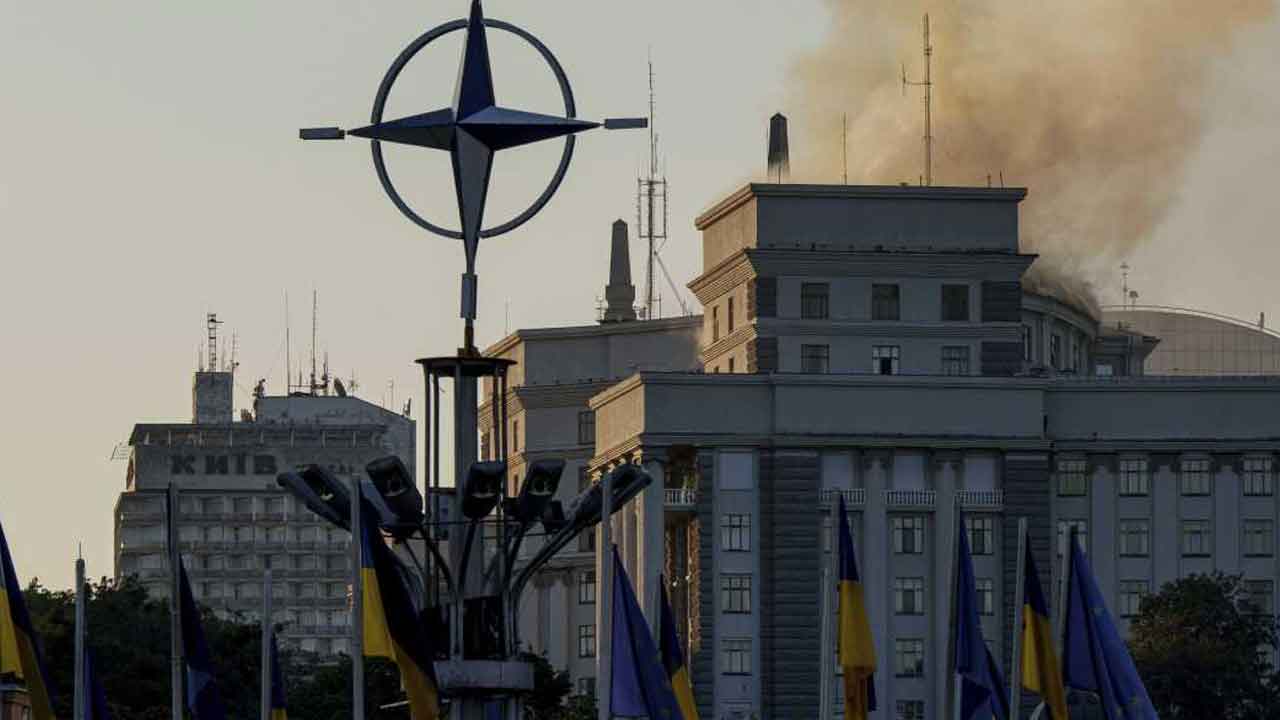 ఉక్రెయిన్‌పై 800 డ్రోన్లతో విరుచుకుపడ్డ రష్యా