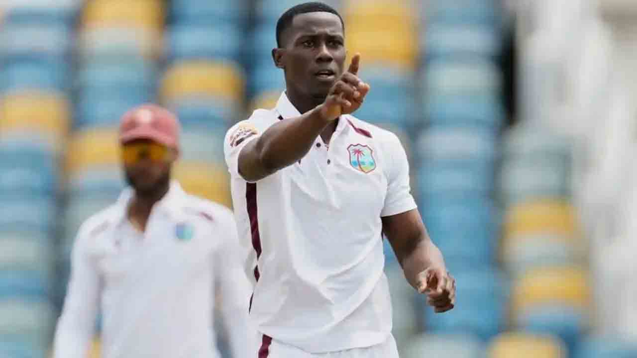 షమర్‌ ఔట్‌