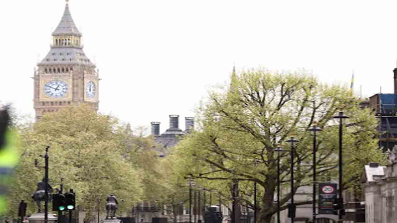 Sikh woman raped In UK | బ్రిటన్లో సిక్కు యువతిపై అత్యాచారం.. నీ దేశానికి తిరిగి   వెళ్లాలని బెదిరింపు