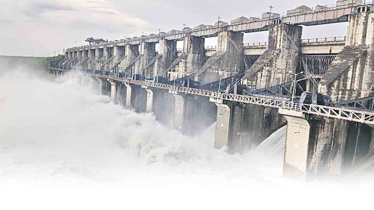 సింగూరుకు వరద పోటు