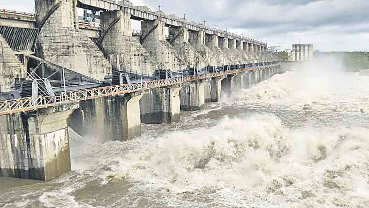 సింగూరుకు వరద పోటు