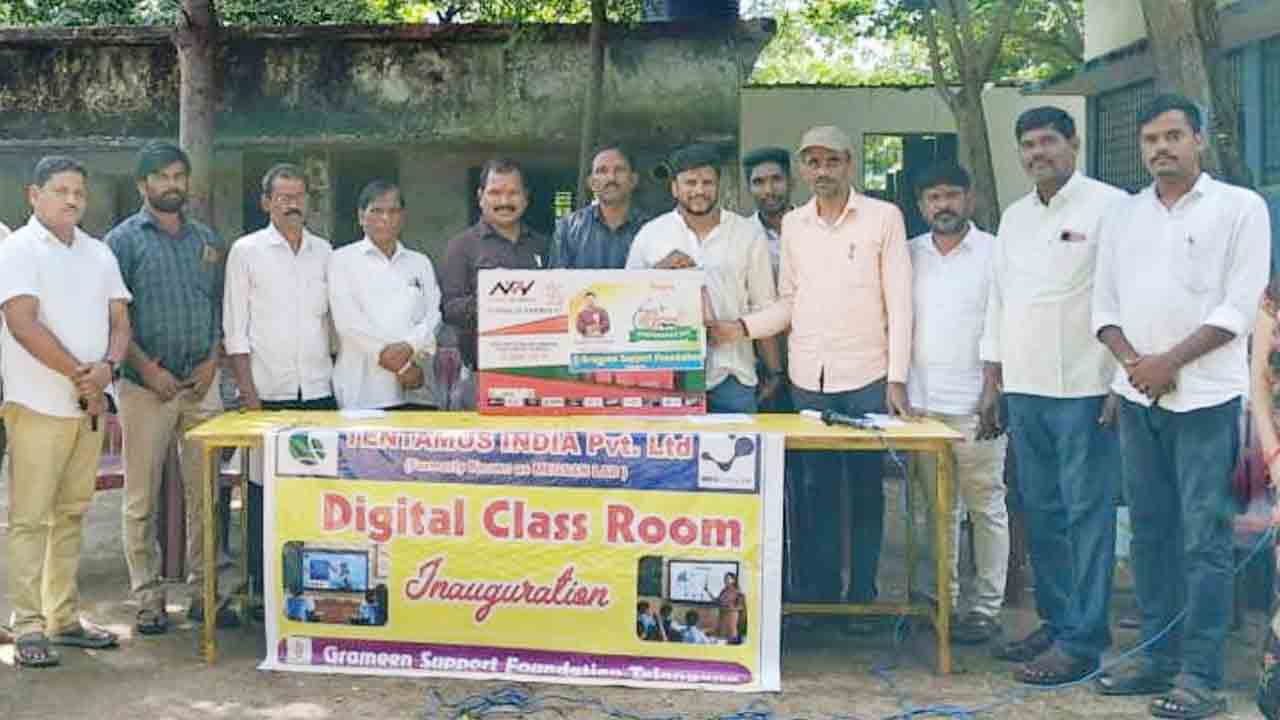 Kadari Naresh | ప్రభుత్వ పాఠశాలల్లో మౌలిక సదుపాయాల కల్పనకు కృషి : కడారి నరేష్