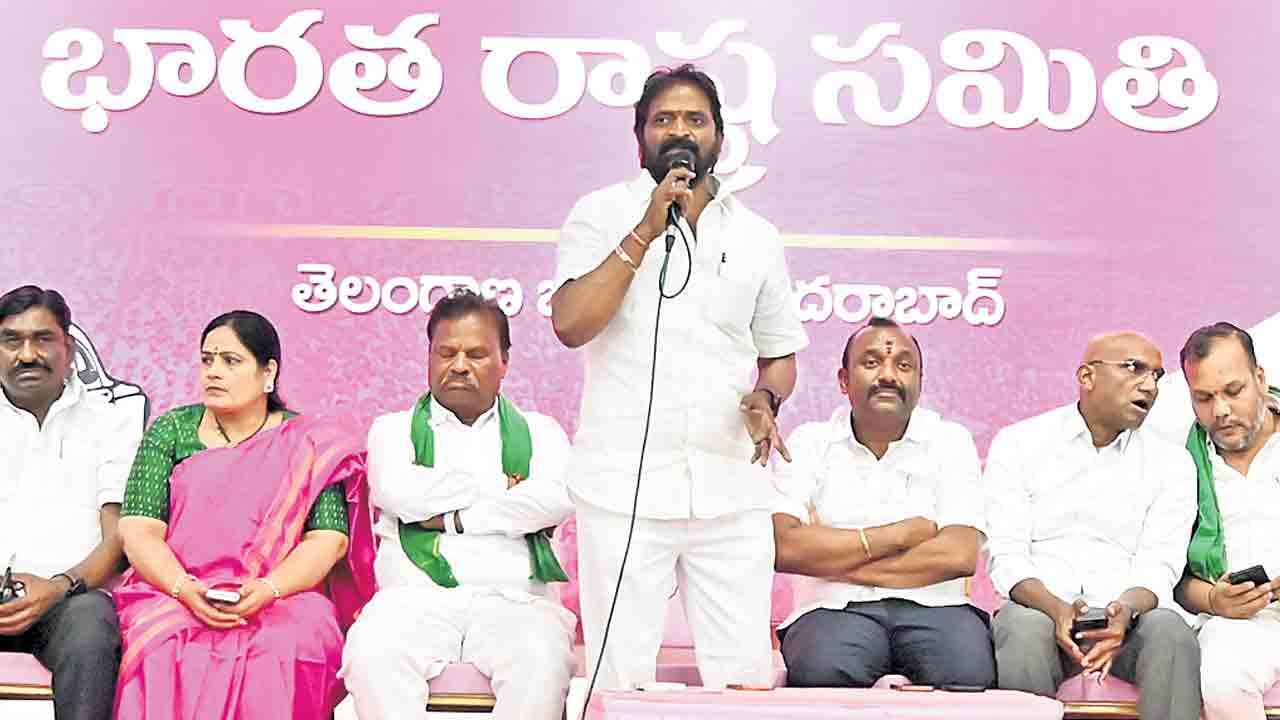 ట్రిపుల్‌ఆర్‌ అలైన్‌మెంట్‌ మార్చొద్దు