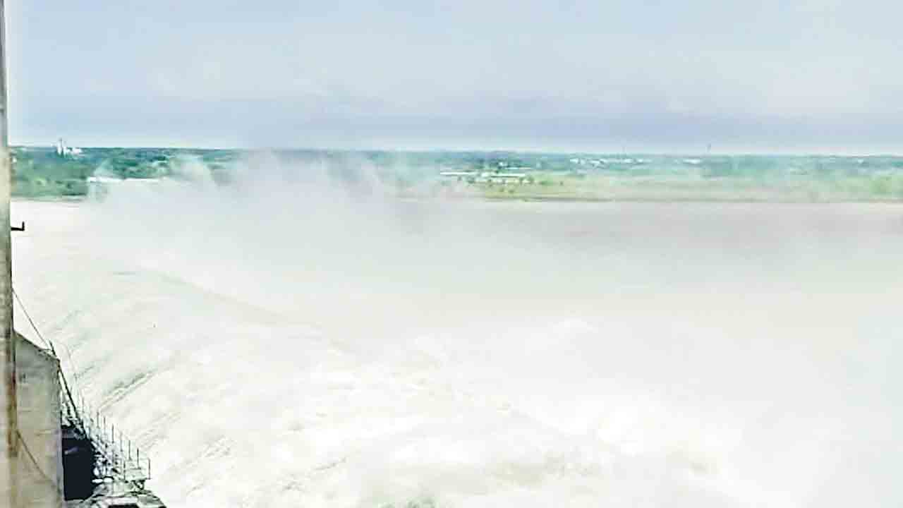 ఎస్సారెస్పీకి 2.16 లక్షల క్యూసెక్కుల ఇన్‌ఫ్లో