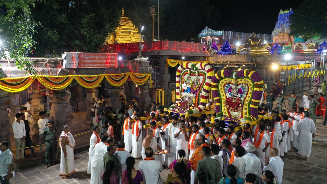 శ్రీశైలంలో దసరా మహోత్సవాలు..