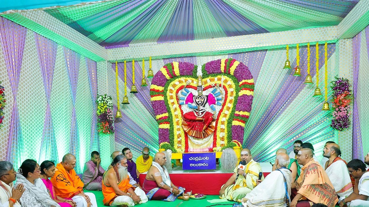 Srisailam | కనుల పండువగా దసరా మహోత్సవాలు.. చంద్రఘంట అలంకారంలో దర్శనమిచ్చిన శ్రీశైలం భ్రమరాంబ