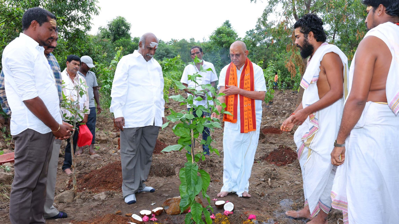 Srisailam | శ్రీశైల క్షేత్రం సుందరీకరణకు కృషి : ఈవో శ్రీనివాసరావు