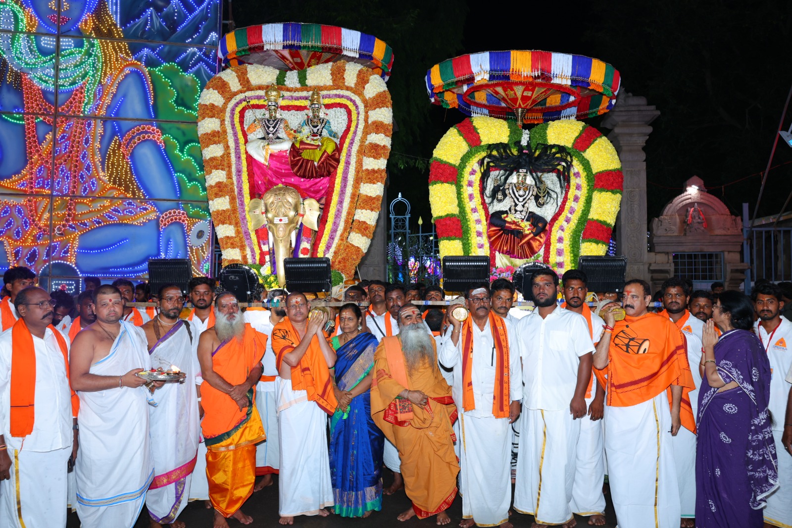 నల్లటి రూపంలో జుట్టు విరబూసుకుని భయంకరంగా దర్శనమిచ్చిన ఆ తల్లి ఎల్లప్పుడూ శుభాలను ప్రసాదించే సకలశుభంకరి అని భక్తుల విశ్వాసం. 