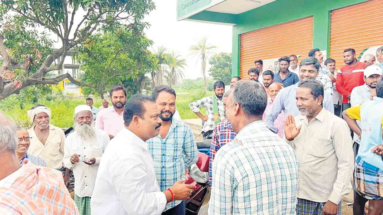 ఎరువుల సరఫరాలో విఫలం.. సుంకె రవిశంకర్‌