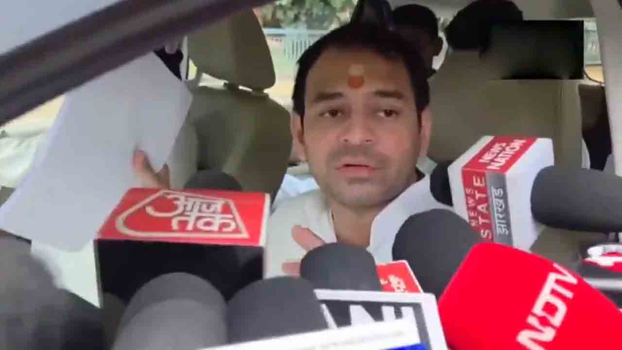 Tejpratap Yadav | ‘ఎప్పుడూ ఎవరో ఒకరి కాళ్లపై పడుతాడు’.. పవన్‌సింగ్‌పై తేజ్‌ప్రతాప్‌ కామెంట్స్
