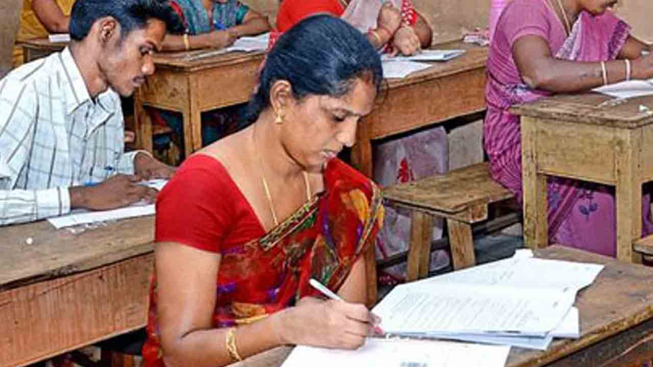 టీచర్లకు టెట్‌ నుంచిమినహాయింపు ఇవ్వండి