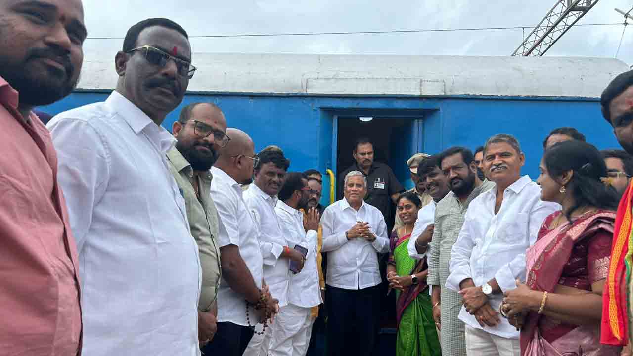 Train Fecility | జహీరాబాద్ నుంచి ముంబై వరకు డైరెక్ట్ ట్రైన్ సౌకర్యం కల్పించండి..