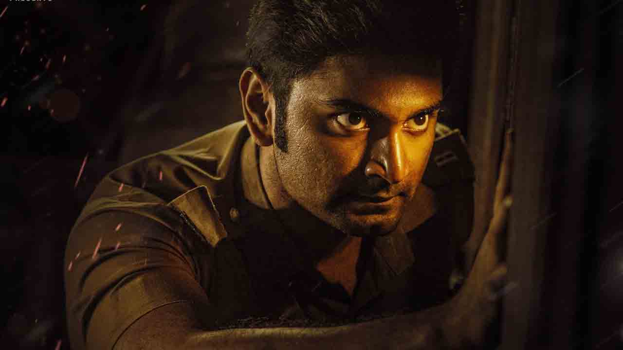 Tunnel Trailer | ఈ యూనిఫాం వేసుకున్న ప్రతీ ఒక్కడికి అందరూ ఫ్యామిలీనే రా.. సస్పెన్స్‌గా అథర్వ మురళి టన్నెల్‌ ట్రైలర్‌