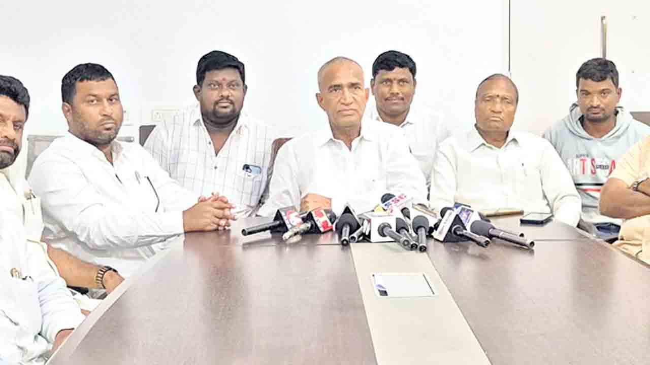 జీఎస్టీతో ప్రజల నడ్డివిరిచిన కేంద్రం