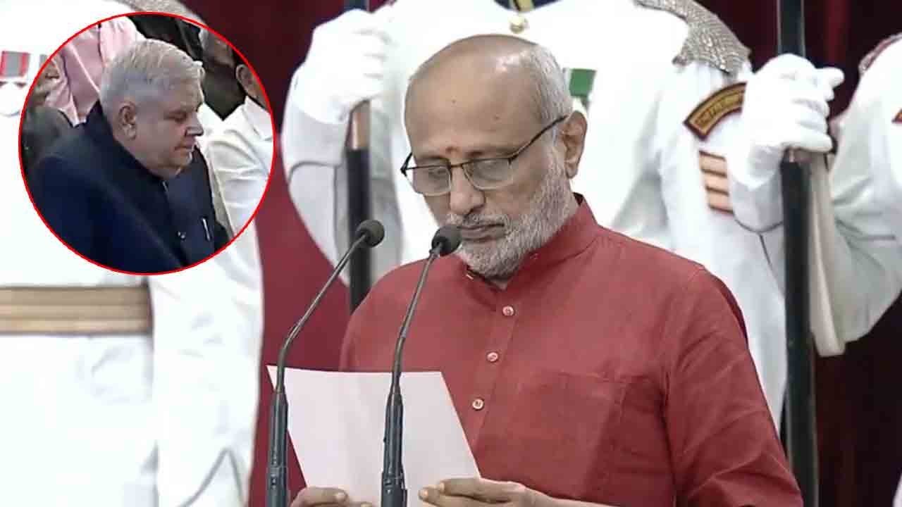 CP Radhakrishnan | ఉప రాష్ట్రపతిగా సీపీ రాధాకృష్ణన్‌ ప్రమాణం.. హాజరైన ధన్‌ఖడ్‌