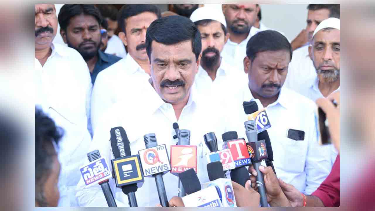 Vemula Prashanth Reddy | యూరియా బస్తా ఇవ్వలేని అసమర్ధ ఎంపీలు రాజీనామా చేయాలి : మాజీ మంత్రి వేముల ప్రశాంత్‌ రెడ్డి డిమాండ్‌