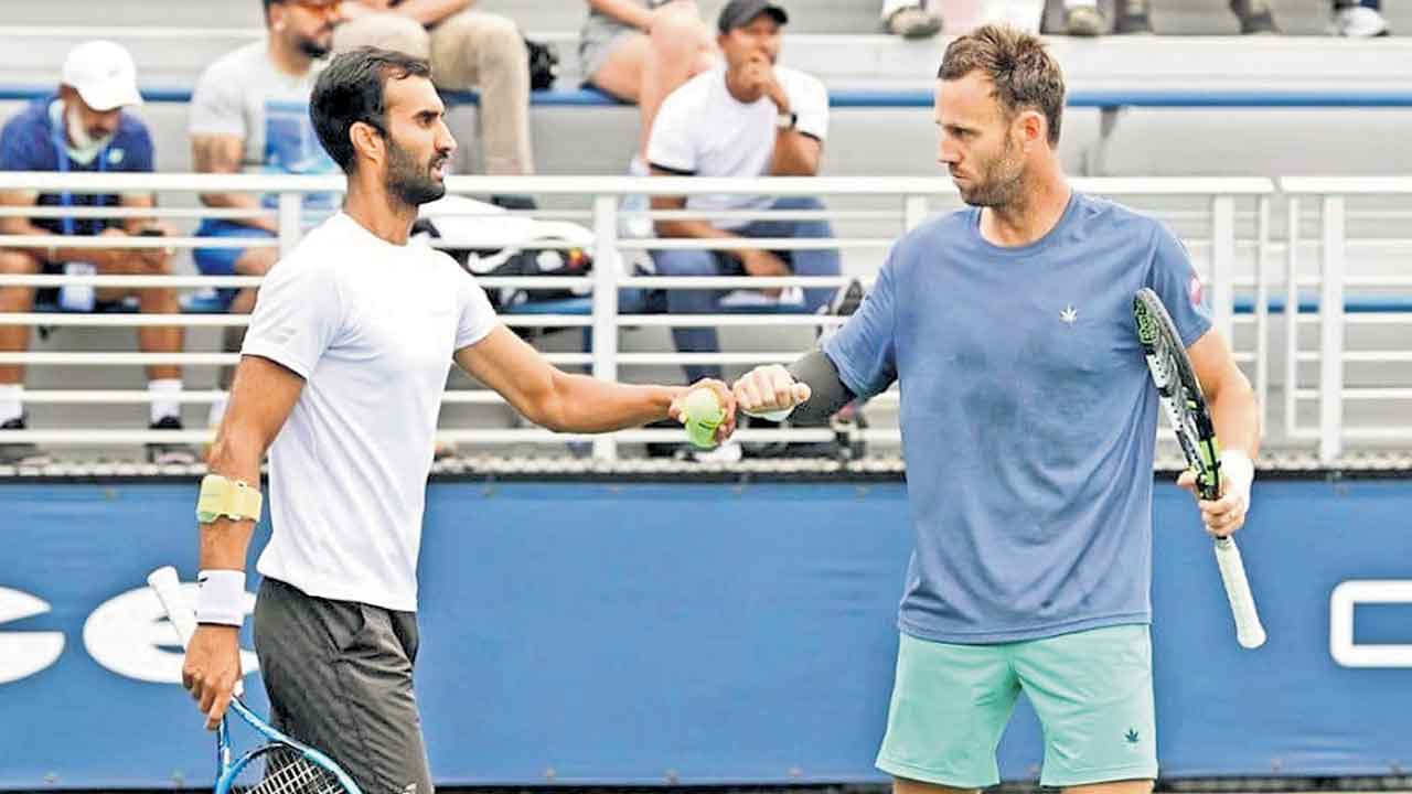 భళా బాంబ్రీ.. యూఎస్‌ ఓపెన్‌లో సెమీస్‌కు చేరిన భారత ఆటగాడు