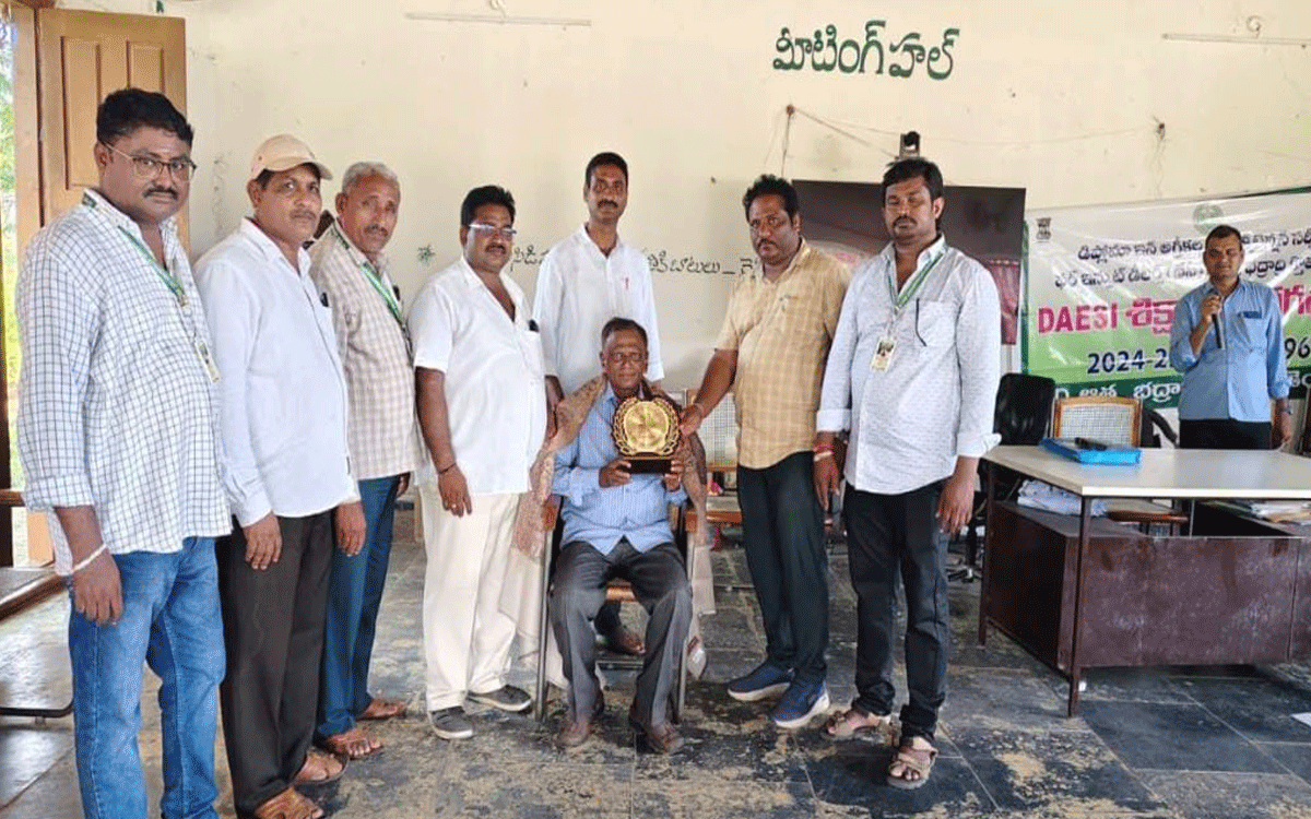 Allapally : ‘నానో యూరియా, డీఏపీ రైతులకెంతో ఉపయోగకరం’