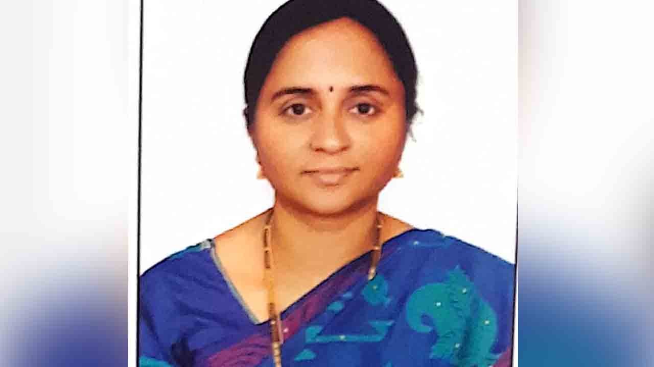 Professor Mallaram Aruna | రాష్ట్ర ఉత్తమ అధ్యాపకురాలిగా మల్లారం అరుణ.. జూనియర్ లెక్చరర్‌ నుంచి ప్రొఫెసర్‌గా ఎదిగారిలా..!