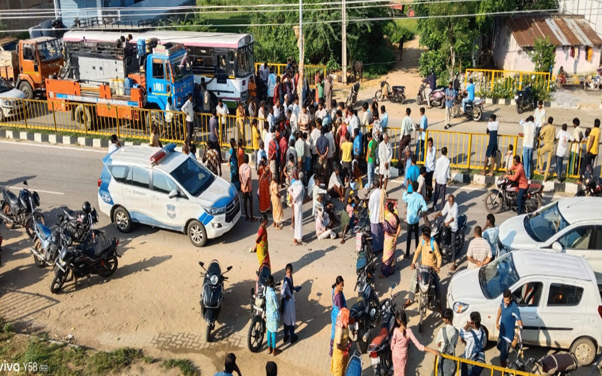 Arvapally : జనగామ‌-సూర్యాపేట జాతీయ రహదారిపై రైతుల ధ‌ర్నా