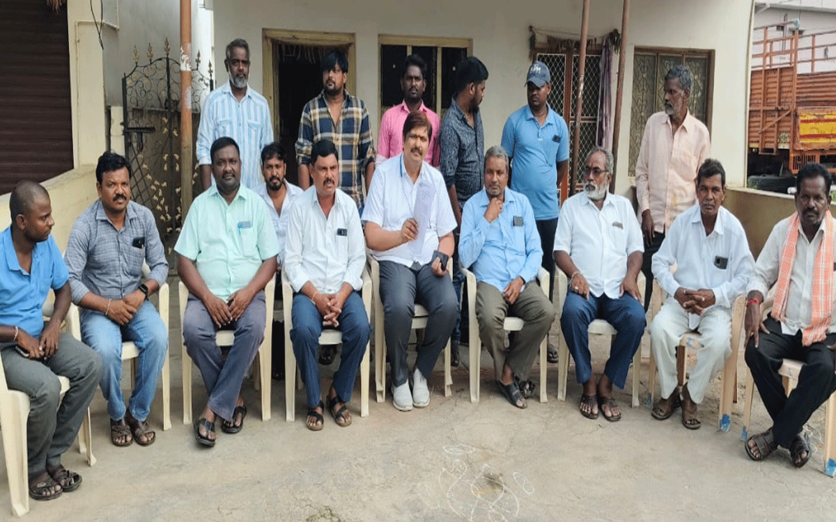 Motkur : ‘సింగిల్ విండోను దివాలా తీయించిన చైర్మన్ తేలపుడి వెంకటేశ్వర్లు’