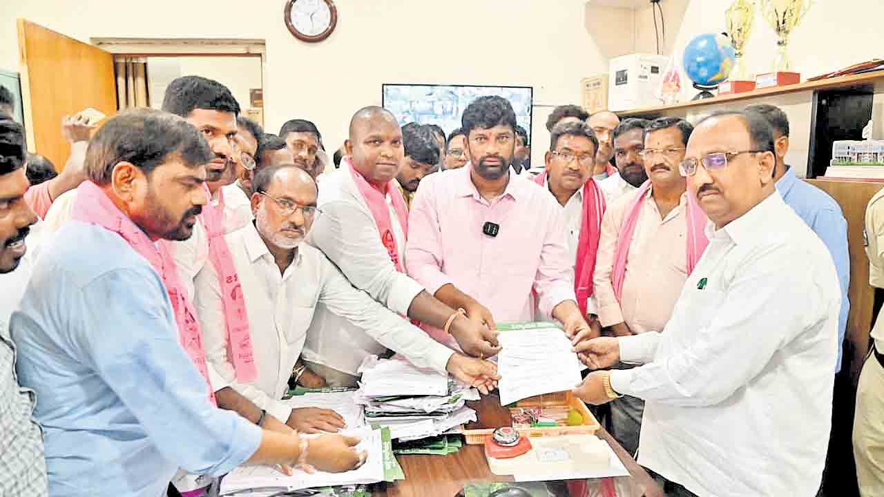 కాంగ్రెస్‌పై తిరుగుబాటే.. హామీలు అమలు చేసే దాకా పోరాడుతాం: బాల్క సుమన్‌