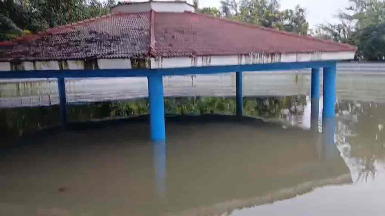 Musi River | లంగ‌ర్‌హౌస్‌ను ముంచెత్తిన మూసీ.. నీట మునిగిన బాపు ఘాట్.. వీడియో