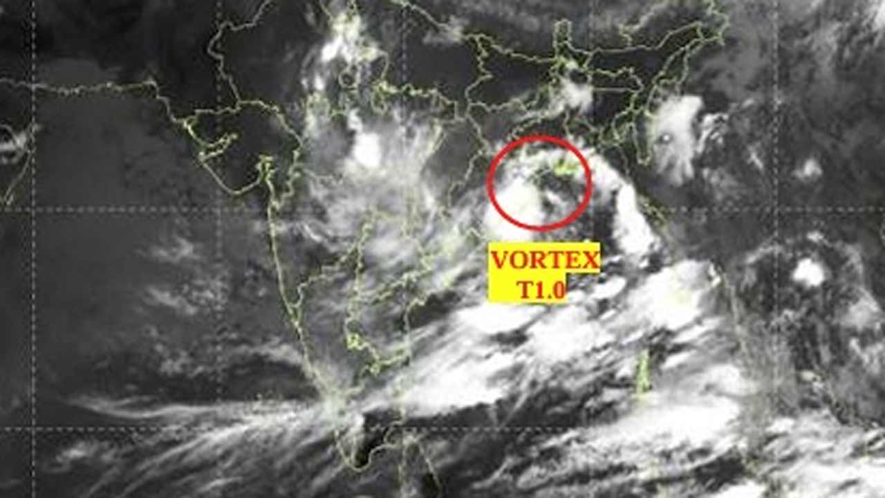AP Weather Updates | బంగాళాఖాతంలో తీవ్ర అల్పపీడనం.. ఏపీలో రానున్న 24 గంటల్లో భారీ వర్షం