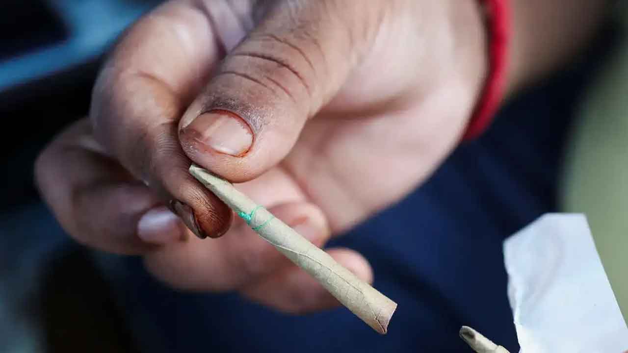 బీడీలపై జీఎస్టీ తగ్గింపు