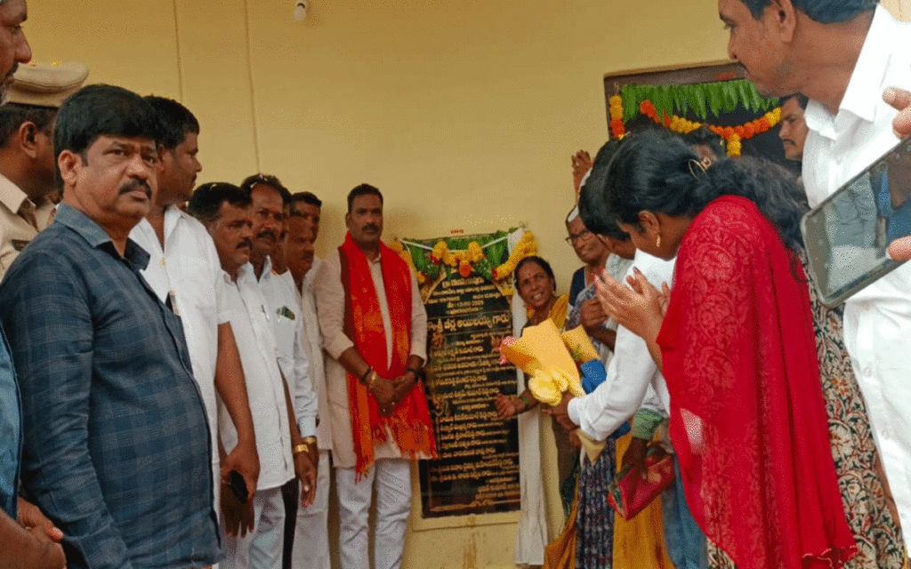 Rajapet : ఆలేరు సమ‌గ్రాభివృద్ధికి కృషి : ప్రభుత్వ విప్ బీర్ల ఐలయ్య