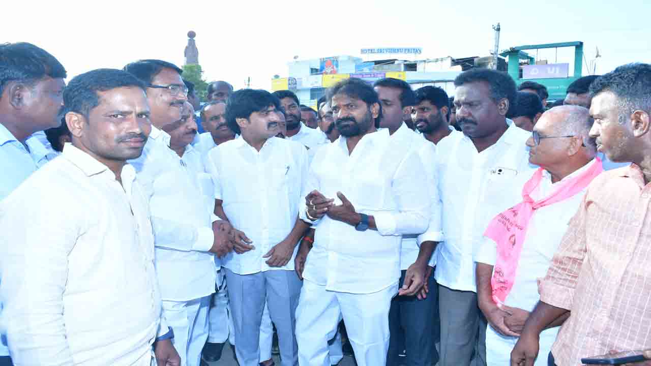 దమ్ముంటే రాజీనామా చేయండి