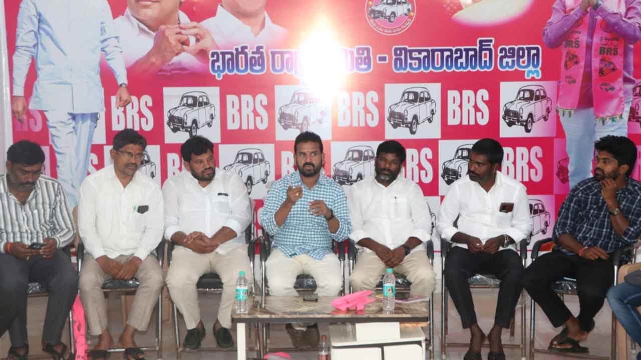 BRS | ఎన్నికల్లో బీఆర్‌ఎస్‌ పార్టీ విజయమే లక్ష్యంగా పని చేయాలి : మాజీ ఎమ్మెల్యే ఆనంద్‌